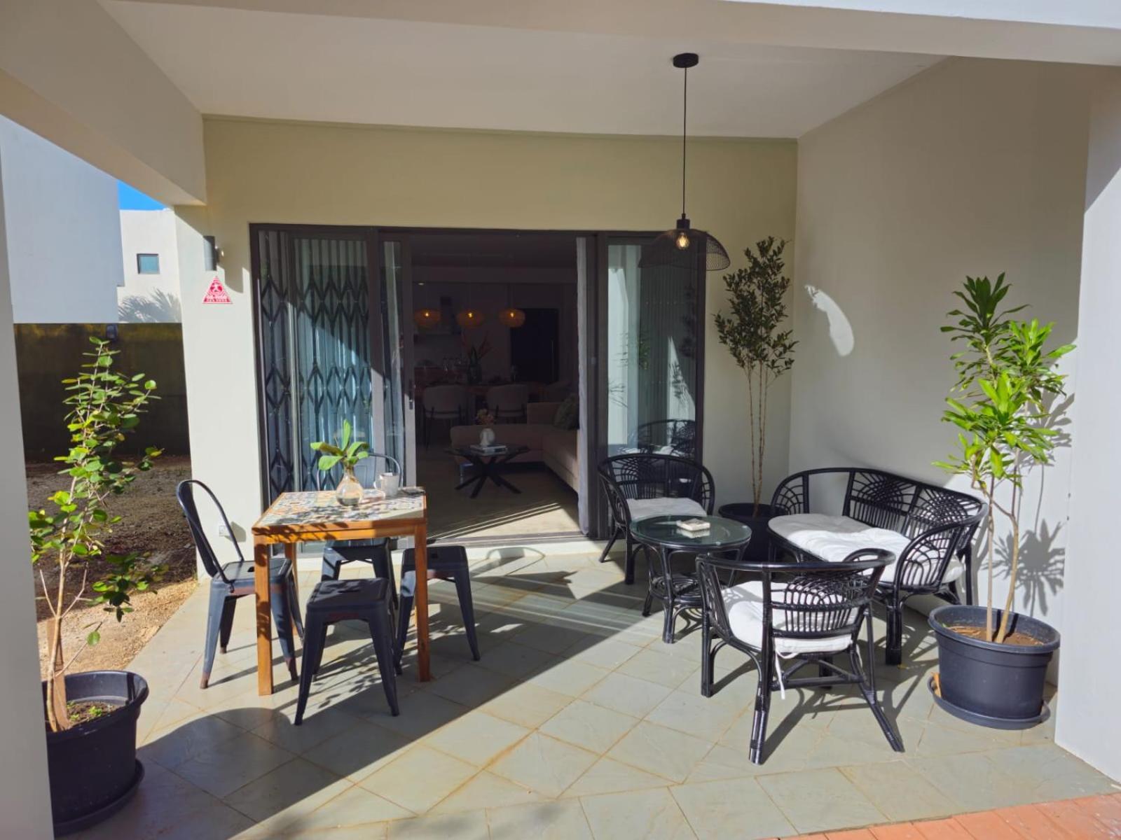 Modern Villa In Grand Bay - Short Walk To Beach Bagian luar foto